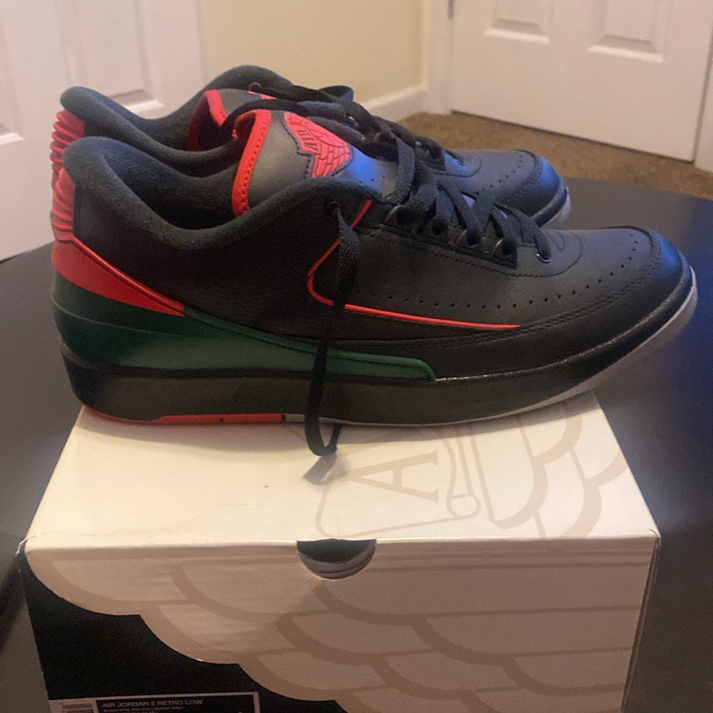 Air Jordan 2 Retro Low